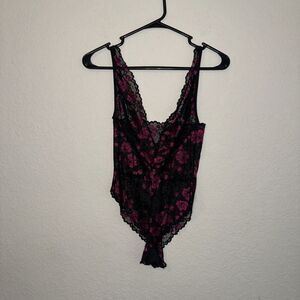 Real Lingerie Lace Bodysuit Women's Small Black Floral Nylon Mesh V-Neck